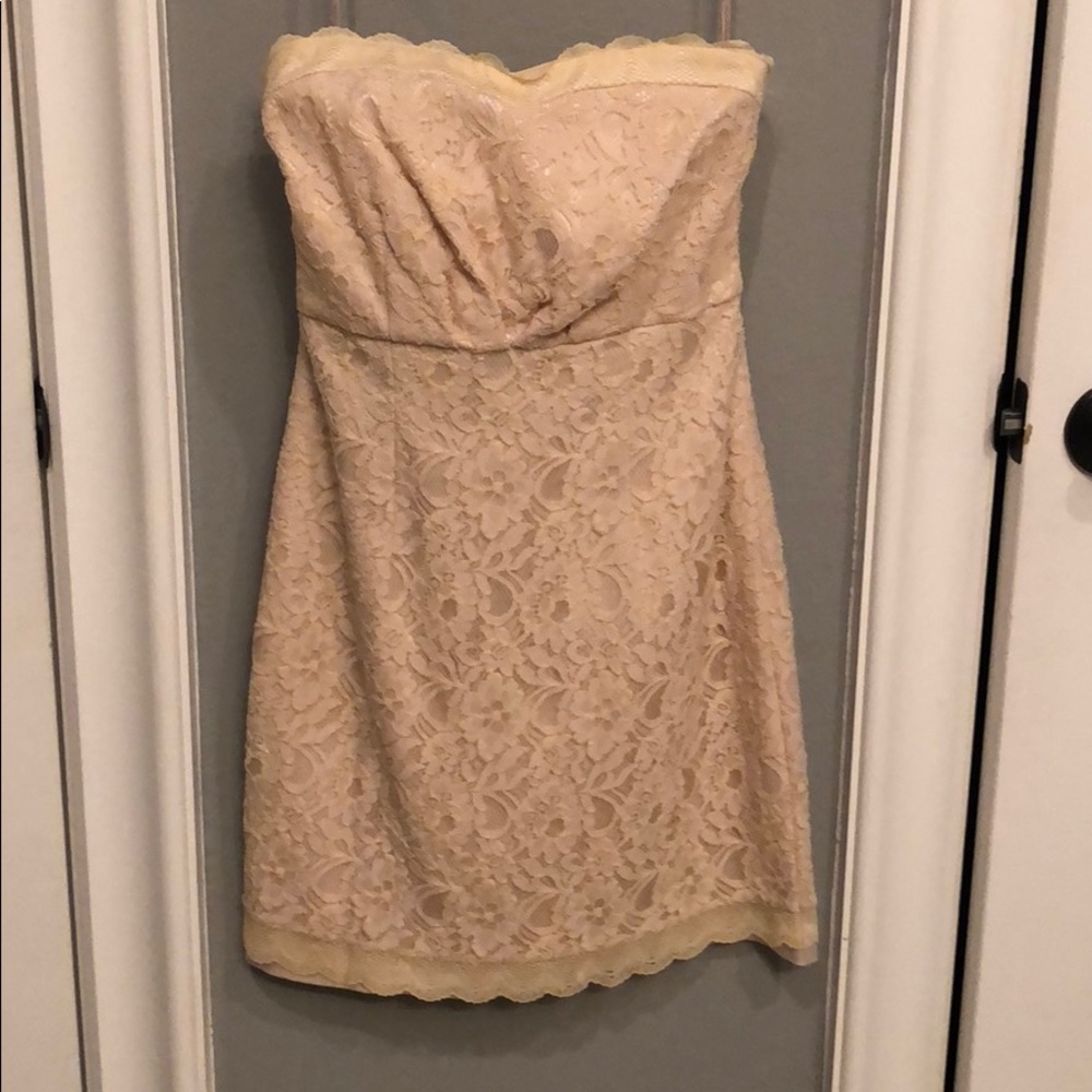 Forever 21 lace strapless dress. Size small.